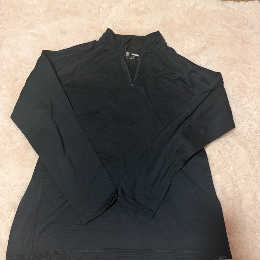 Quarter-Zip Black Performance Pullover